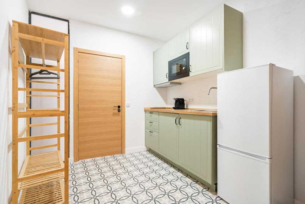 Nice Flat In Lavapies At Street Level S23A Madrid Eksteriør billede
